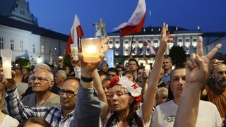 Môžete prísť o eurofondy, pohrozila Poľsku česká eurokomisárka