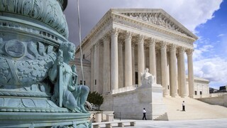 Najvyšší súd USA rozhodol o Trumpovom protiimigračnom dekréte