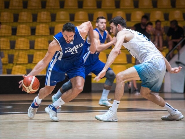 Slovenskí basketbalisti zvládli odvetný duel s Kosovom