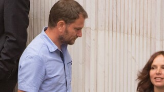 Matovičovi hrozí exekúcia, žiada ju kancelária parlamentu