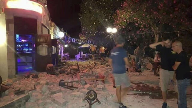 Grécke letovisko zasiahlo zemetrasenie s tsunami, zahynuli turisti