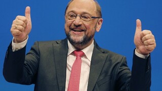 Schulz útočil na politiku rivalky Merkelovej, s Macronom si rozumie