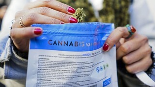 U susedov zlegalizovali marihuanu. Má pomôcť trpiacim