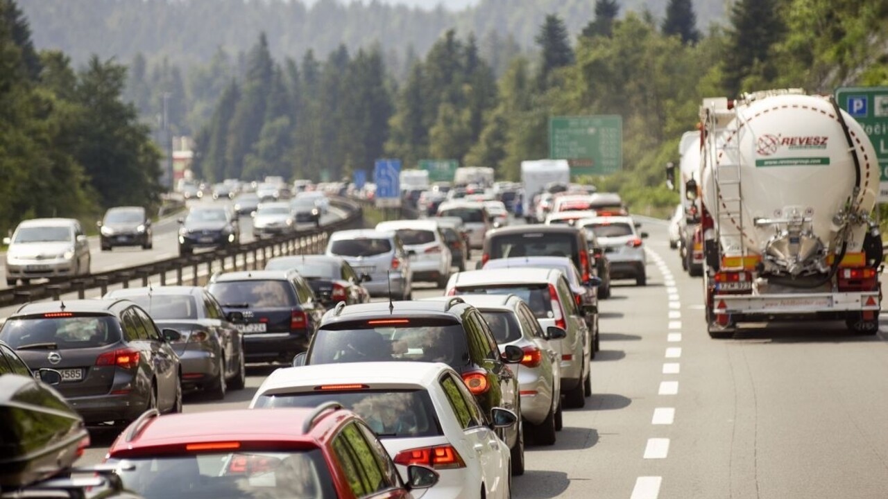 Európske cesty čaká kritický víkend, doprava môže skolabovať