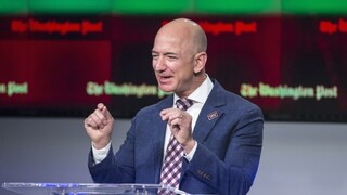 Bezos má tretieho člena posádky. Let do vesmíru vydražil za milióny