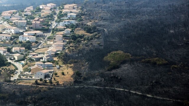 Francúzi sa môžu vrátiť domov, najväčší požiar už porazili