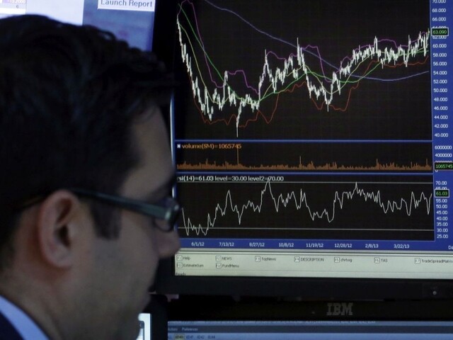 Akcie firmy Apple výrazne zdraželi, index Dow Jones si polepšil