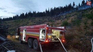 Rozsiahly lesný požiar na Gemeri sa hasičom podarilo lokalizovať