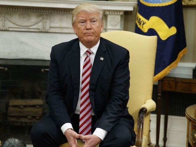 Trumpov imigračný zákon by do USA nevpustil jeho starého otca