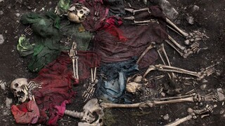 Objavili masový hrob s desiatkami tiel, patrili zrejme obetiam islamistov