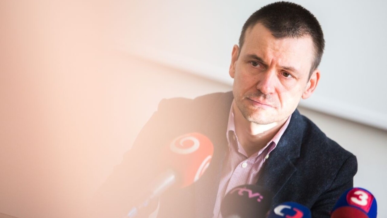 Exsiskár Peter Tóth chce do politiky, zakladá novú stranu