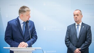Fico si chce získať dôveru EÚ, šancu vidí pri modernizácii armády
