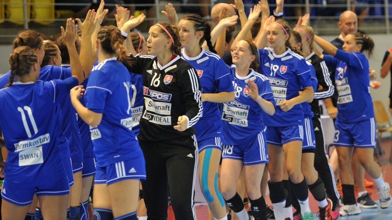 Reprezentantky na ME v hádzanej hladko prehrali otvárací zápas