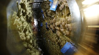 Grécke úrady zhabali na jachte takmer dve tony marihuany