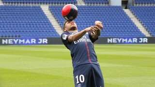 Najdrahší futbalista sveta môže nastúpiť za Paríž Saint Germain