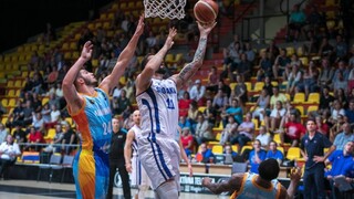 Basketbalisti nestačili na Arménsko, postupová nádej však žije