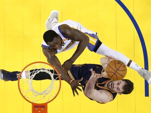 NBA zverejnila rozpis zápasov, ako prví sa predstavia Golden State Warriors