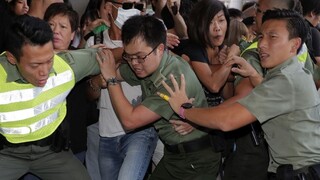 Súd v Hongkongu udelil tresty trom vodcom prodemokratických demonštrácií