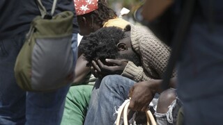 V centre Ríma vysťahovali takmer tisíc migrantov, skončili na ulici