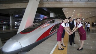 Čína spúšťa najrýchlejšie vlaky, do tratí investovala stovky miliárd