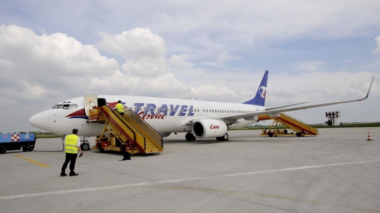 Slovenskí turisti sa po nedobrovoľnom pobyte v Egypte dostali domov