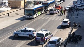 Ďalší útok autom. Vodič vo Francúzsku zrážal ľudí na zastávkach