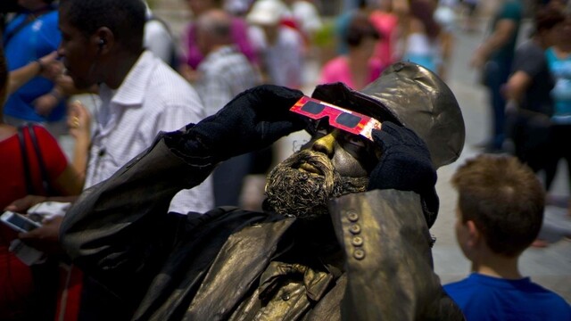 Fotogaléria: Milióny Američanov sledovali úplné zatmenie Slnka