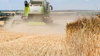 Brusel chce chrániť poľnohospodárov, dal im šancu vyjadriť sa