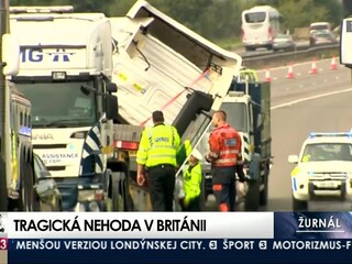 Pri tragickej zrážke kamiónov s minibusom zahynulo 8 ľudí