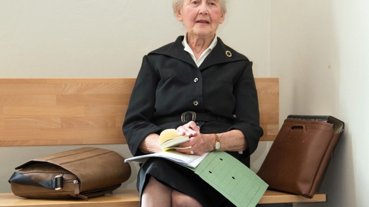 Nacistická babka pôjde do väzenia, popiera vyvražďovanie Židov