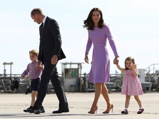 Britský princ a jeho manželka Kate čakajú tretieho potomka