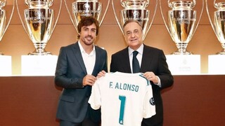 Alonso sa stal čestným členom Realu Madrid, prevzal si dres
