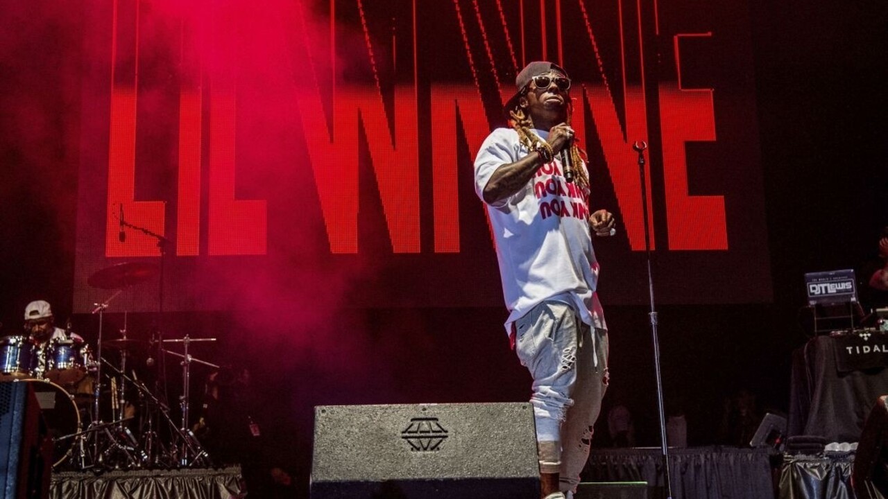 Známeho rapera našli v bezvedomí, trpel aj pri prevoze