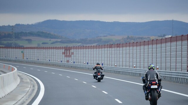 Motorkari 1140 px (SITA/Jakub Julény)