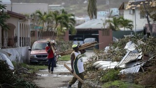 Hurikán Irma zoslabol, na ostrovoch sa začalo veľké upratovanie
