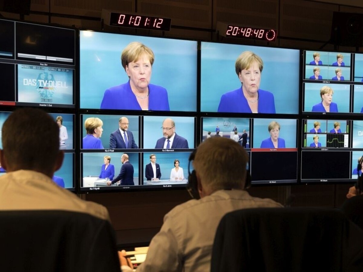 Merkelová odmietla výzvu Schulza na ďalší televízny duel