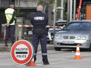Kľúčové krajiny Únie navrhli predĺženie hraničných kontrol