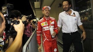 Vettel doťahuje na Hamiltona, vybojoval ďalšie pole position