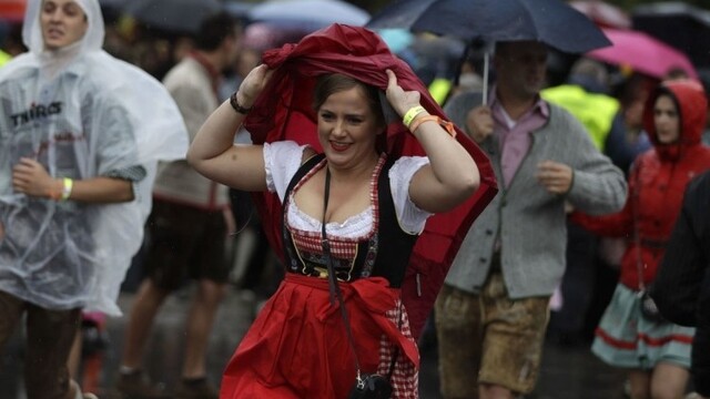 germany-oktoberfest-opening-26207-5fb42856f89940829bc45548fbd9e296_0a000002-2a9e-45ca.jpg