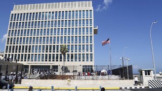 Pre záhadné incidenty chcú USA zavrieť veľvyslanectvo na Kube