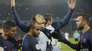 PSG si poradil s Lyonom, o výhre však rozhodli vlastné góly