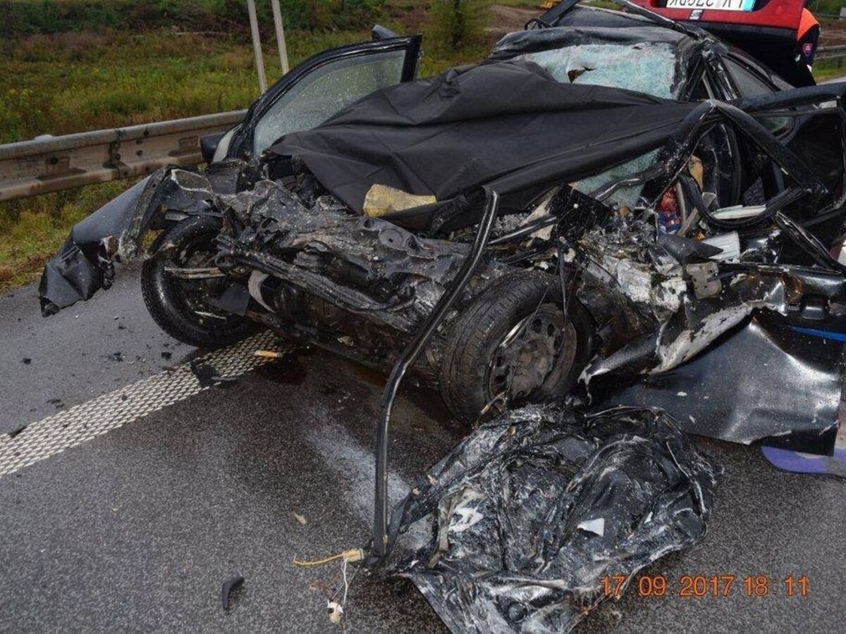 Zistili, čo bolo príčinou mimoriadne tragickej nehody pri Šahách