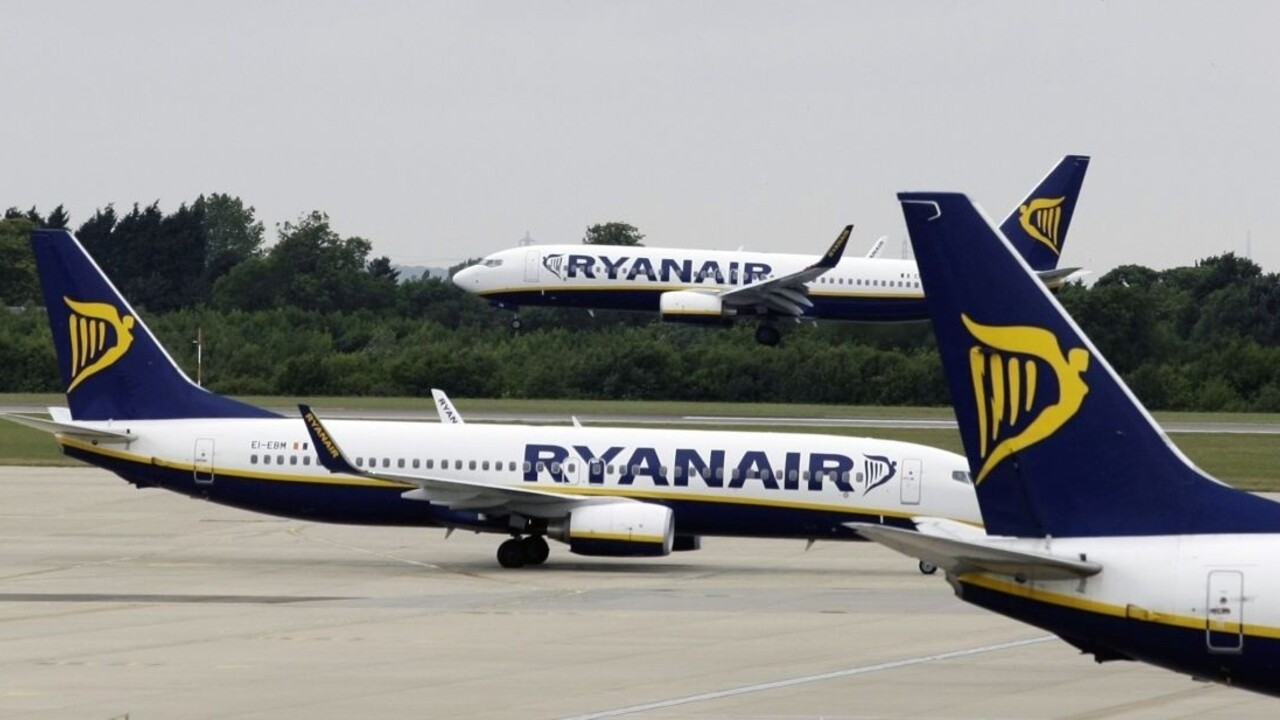 Ryanair ruší tisíce letov, EÚ vyzýva na rešpektovanie práv cestujúcich