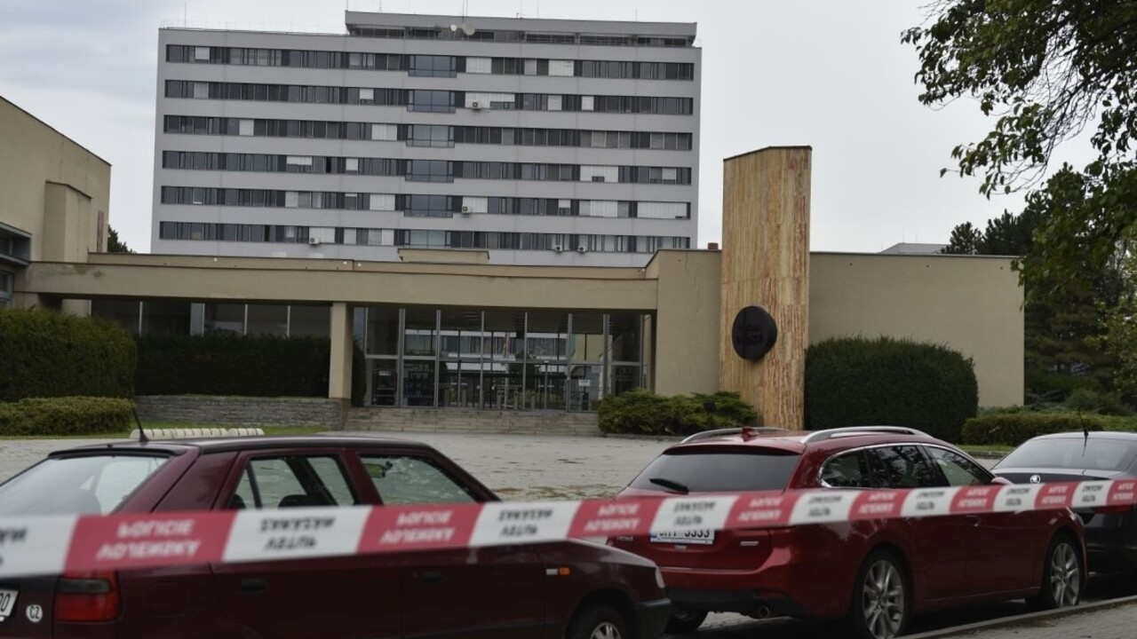 Na českej vojenskej akadémii vybuchli granáty, hlásia mŕtveho