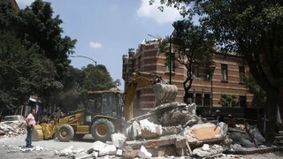 Mexiko zasiahlo silné zemetrasenie, ohlásili množstvo obetí