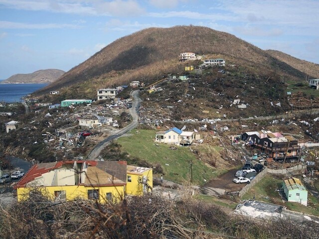 Hurikán Maria udrel na Portoriko. Kvíli ako kričiaca žena