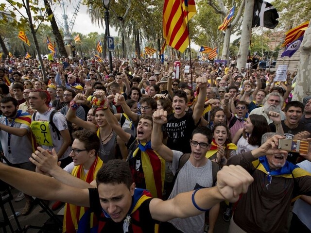 V Barcelone sa opäť demonštrovalo, Katalánci chcú nezávislosť