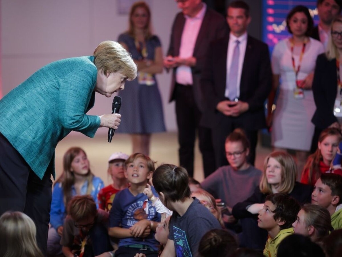 Merkelová vymenila vedu za politiku, patrí k najmocnejším