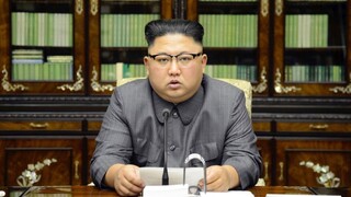 Severná Kórea zápasí s ekonomickými ťažkosťami, priznáva Kim Čong-un