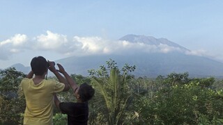 Sopka na Bali sa prebúdza, vydali najvyšší stupeň ohrozenia